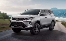 Toyota Fortuner Leader được bổ sung phiên bản mới với giá rẻ hơn