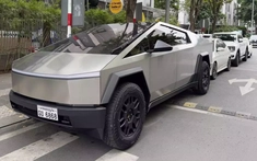 Cận cảnh Tesla Cybertruck 2024 đầu tiên ở Việt Nam: Nặng gần 3 tấn, 845 mã lực, giá trên 6 tỷ đồng