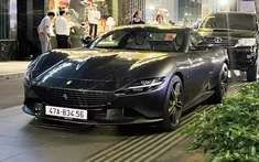 Doanh nhân Đắk Lắk "cưỡi ngựa" Ferrari Roma hơn 21 tỷ đồng dạo phố Tp.HCM