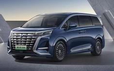 Denza D9 từng xuất hiện tại Việt Nam ở triển lãm VMS 2024 diễn ra vào tháng 10 vừa có bản 2025 đẹp mắt