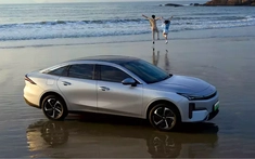 Geely Galaxy L6 EM-i bắt đầu được bán trước tại Trung Quốc