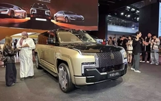 SUV hạng sang Yangwang U8L của BYD ra mắt, có logo mạ vàng 24K, mạnh 1.180 mã lực