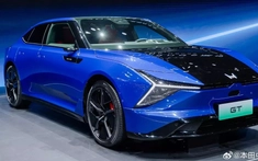 Honda GT - xe điện mới với nội thất 6 màn hình