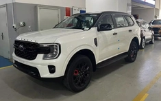 Cận cảnh phiên bản mới của mẫu SUV hạng D bán chạy nhất Việt Nam Ford Everest tại đại lý