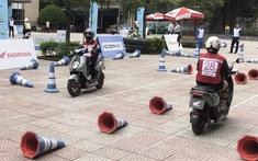 Honda Việt Nam phát động chương trình bồi dưỡng kiến thức pháp luật và kỹ năng lái xe gắn máy an toàn cho học sinh