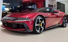 Siêu xe Ferrari 12Cilindri được Cường "Đô-la" để mắt đến đã có xe đầu tiên về Asean bàn giao cho khách