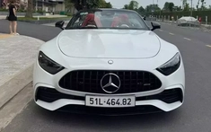 Đại gia Hà Nội chốt xe Mercedes-AMG SL43 chỉ qua tin nhắn