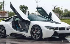 Trải nghiệm xe BMW i8 chỉ với 2 tỷ đồng, món hời hay sự lo lắng về pin?