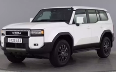 Vén màn Toyota Land Cruiser Prado phiên bản xe van mới với cốp sau lên 2.000 lít