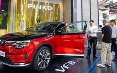 VinFast ưu đãi đến 100 triệu đồng cho khách hàng đổi xe xăng sang ô tô điện
