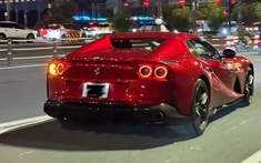 Bắt gặp siêu hi88.com đăng nhập mui trần Ferrari 812 GTS đầu tiên lăn bánh trên đường phố
