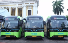 Vinbus khai trương tuyến E11 miễn phí giúp người dân tham quan điểm du lịch thủ đô