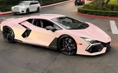 Lạ mắt với siêu xe 1.000 mã lực Lamborghini "Pinkvuelto" mới xuất hiện