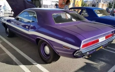 Chơi xe cổ chưa bao giờ là dễ dàng, chủ xe Dodge Challenger R/T 1970 mất 5 năm để phục chế