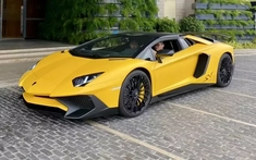 Lamborghini Aventador SV Roadster được rao bán tiếp sau 3 năm bị nhốt ở garage xe
