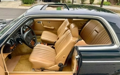 Nhìn chiếc xe Mercedes-Benz 300 CD này có lẽ nhà sưu tập Việt Nam sẽ sớm săn lùng nếu nó tồn tại ở đây