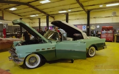 Câu chuyện về món quà Buick Roadmaster mui trần 1956 của con rể dành tặng bố vợ