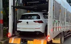 Volkswagen Golf bắt gặp trên đường phố Việt Nam trước ngày chính thức bán ra