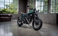 Ducati Scrambler Nightshift 2026 xuất hiện với màu sơn mới xanh ngọc lục bảo
