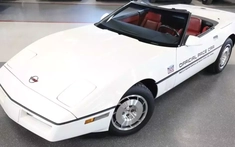 Cherolet Corvette hơn 39 năm tuổi nhưng chỉ mới chạy 25.750 km, nghe giá bán còn sốc hơn