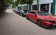 Những người chơi xe độc lạ ở Hà Nội tụ tập: Đã Honda Civic Type R còn có Porsche 911 "GT3"