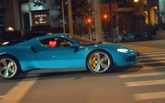 Siêu xe mui trần Ferrari 296 GTS màu lạ âm thầm về Việt Nam: Chủ nhân rất chăm chỉ mang xe dạo phố