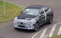 Mercedes-Benz GLC 2027 bản nâng cấp lộ diện với đèn pha họa tiết ngôi sao