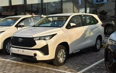 Toyota Innova Cross bản tiêu chuẩn mới lặng lẽ xuất hiện tại đại lý, giá khoảng 750 triệu đồng