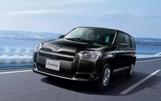 Toyota vẫn bán mẫu xe wagon "cổ lỗ sĩ" này với giá rẻ và dường như chẳng ai phàn nàn