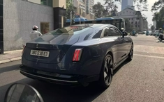 Rolls-Royce Spectre gia nhập đội xe gần 1.000 tỷ đồng nhưng mang biển số 40 triệu đồng của tỷ phú USD Việt Nam