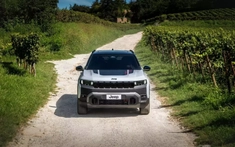 Jeep ra mắt tại triển lãm ô tô Brussels 2026 với phiên bản Avenger Black Edition và Compass 4xe