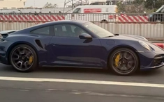 Porsche 911 Turbo S 992 màu độc của doanh nhân TP.HCM kín tiếng