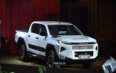 Toyota Hilux thế hệ mới chính thức ra mắt Việt Nam với 3 phiên bản, giá từ 632 triệu đồng