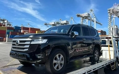 Tội phạm bay sang nước ngoài chỉ để ăn trộm Toyota Land Cruiser