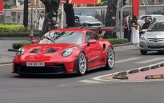 Siêu xe đua đường phố Porsche 911 GT3 RS của doanh nhân Hà Nội dạo phố tại TP.HCM