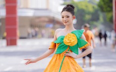 Phạm Chúc Anh thể hiện thần thái tự tin, chuyên nghiệp tại show thời trang Festival thu Hà Nội