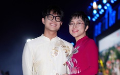 MC Thảo Vân và con trai gây sốt khi lần đầu trình diễn áo dài cùng nhau