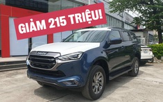 Isuzu mu-X giảm tới 215 triệu tại đại lý: Giá khởi điểm từ 810 triệu đồng, SUV hạng D nhưng rẻ ngang CX-5, Territory