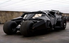 Fan Batman đã có thể mua Batmobile Tumbler: Giá quy đổi hơn 73 tỷ đồng, giới hạn 10 chiếc, thân xe làm từ vật liệu chống đạn, máy V8 6.2L mạnh 524 mã lực