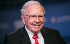 Tỷ phú Warren Buffett khuyên người trẻ: 2 'HÀO PHÓNG' khiến bạn mãi tầm thường, dù có tài nhưng không thể phất lên