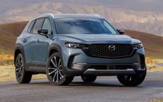 Đến cả Mazda CX-5, CX-30 cũng có bản chống đạn chính hãng