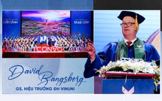 GS. Hiệu trưởng David Bangsberg - Người tạm biệt Harvard về VinUni:
Thường ngồi cà phê với sinh viên để nuôi dưỡng và hiện thực hoá giấc mơ giáo dục mà ở Harvard ông đã không thể làm được!