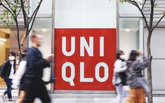 Uniqlo kết hợp với hoạ sĩ Việt, đưa hình ảnh tò he, quang gánh, xích lô, nghệ thuật múa rối vào thiết kế