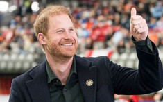 Harry lần nữa xuất hiện lẻ bóng ở Canada, trong khi Meghan bận rộn với kế hoạch riêng