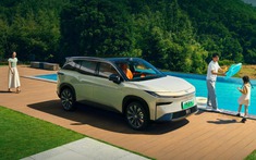 Toyota bZ3X ra mắt: Giá quy đổi chỉ từ 350 triệu đồng, chạy tới 620km/sạc, màn gần 15inch, camera, cảm biến 'dát' đầy quanh xe