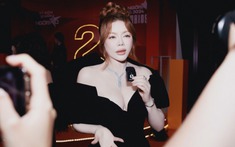 Lý Nhã Kỳ xuất hiện với diện mạo sang trọng đi dự event