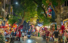 Ảnh: Khắp nơi ở Hà Nội tràn ngập không khí Giáng Sinh, lên phố chụp ảnh ngay thôi!
