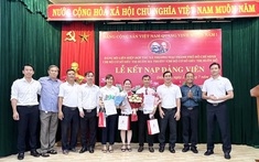 Vợ chồng cán bộ quản lý Saigon Co.op trở thành đảng viên “3 chung” và “3 đồng”