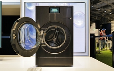 [IFA 2024] Máy giặt sấy Samsung BESPOKE AI Laundry Combo xong việc chỉ trong 98 phút, nay còn nghe gọi được điện thoại