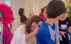 Nữ NSND U80 nhắn fan nhí 10 tuổi: "Đem áo về cho bà cố, bà nội nha con!"